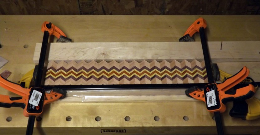 Gluing and clamping the zigzags